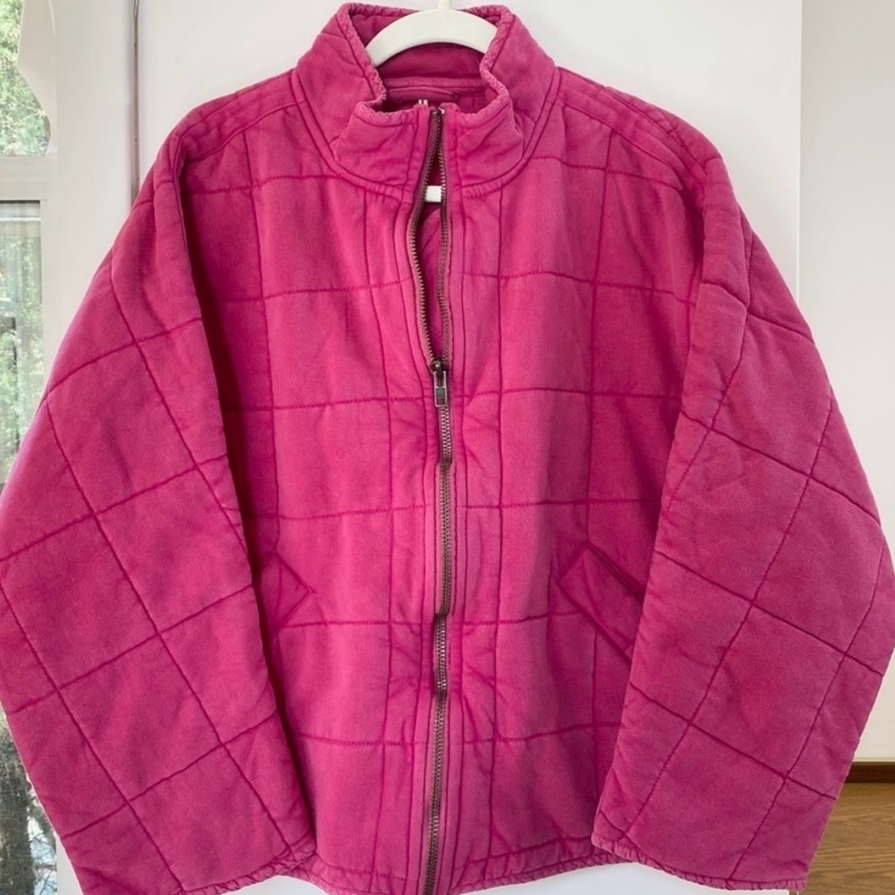 Free people Women’s Dolman quilted knit jacket. Size Medium.